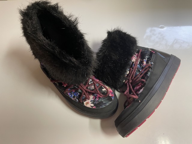 Crocs snežki vel.36-25 €