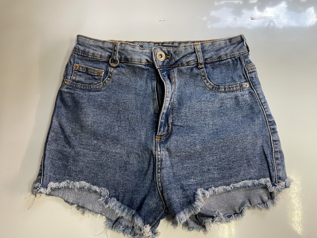 Berska jeans kratke hlače vel.38-10 €