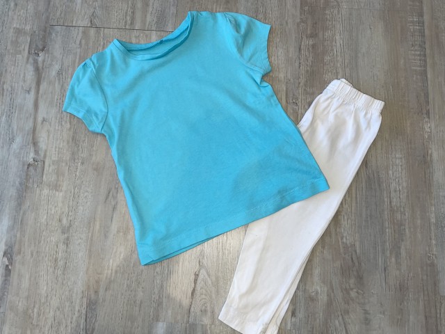 George majčka vel.104-110,3-4 legice-6 €