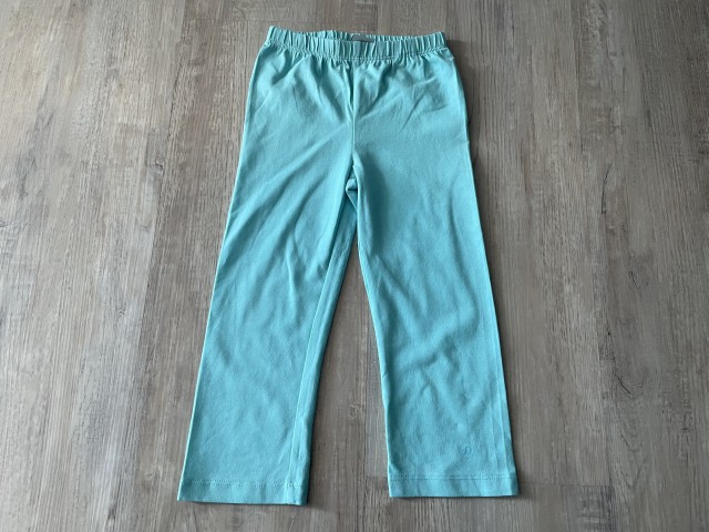 S oliver 3-4 hlače vel.116-6 €