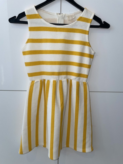 Zara obleka vel.140-9 €