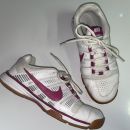 Nike superge dvoranske št.40-25 €