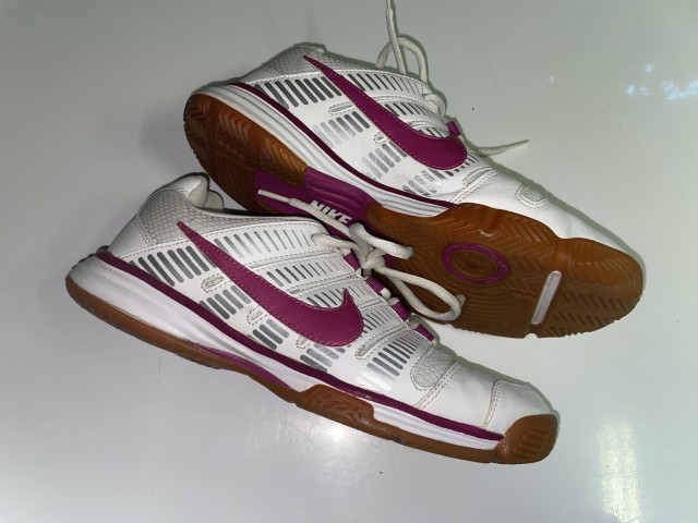 Nike superge dvoranske št.40-25 € - foto