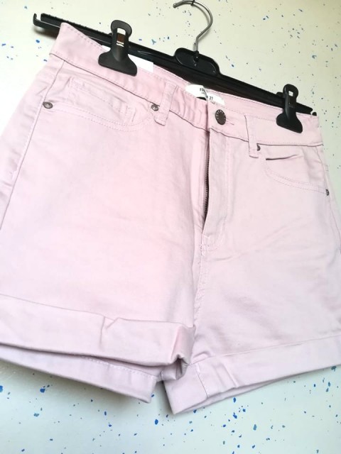 Nežno roza kratke hlače xs (9€) - foto