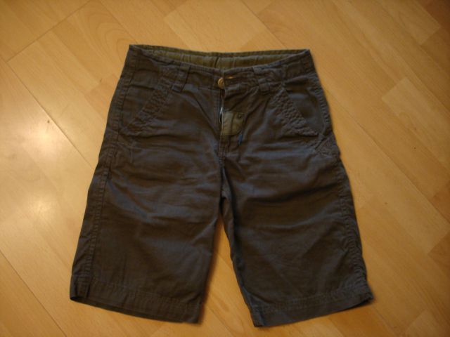 Zara kratke hlače 116-122,...4€