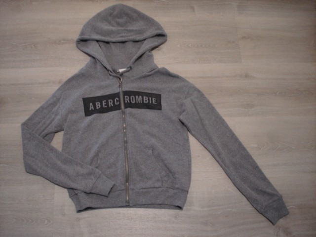 Abercrombie &Fitch jopa S...3€