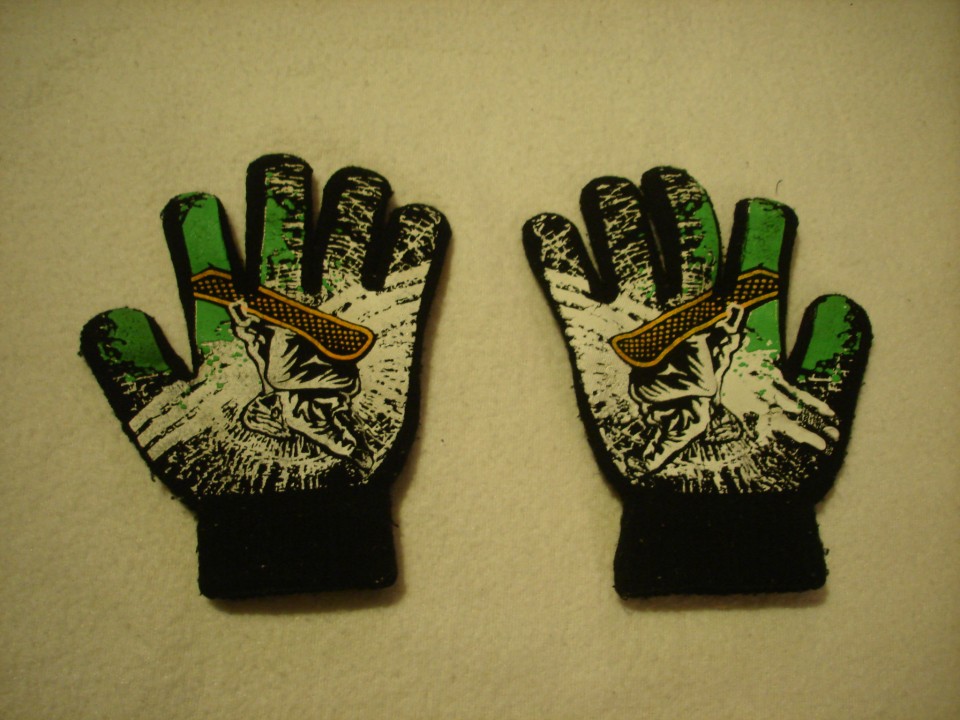 rokavice 116-122...2€