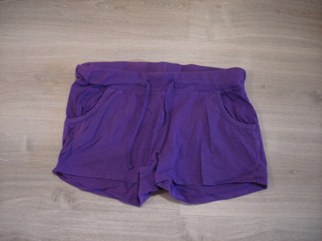 Kratke hlače XL...2€