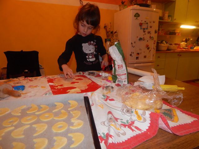 Moja princeska peče kekse - foto