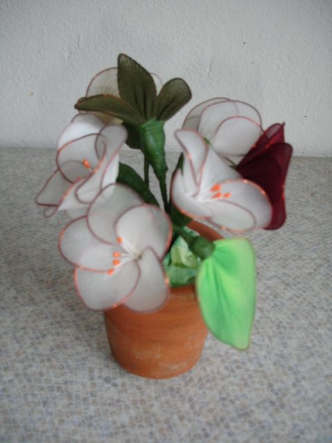 Rože iz najlon nogavic - foto