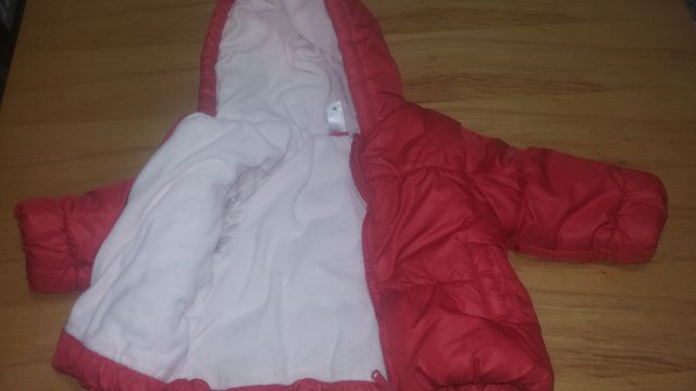 Topla podložena otroška bunda - št. 74 - 5€