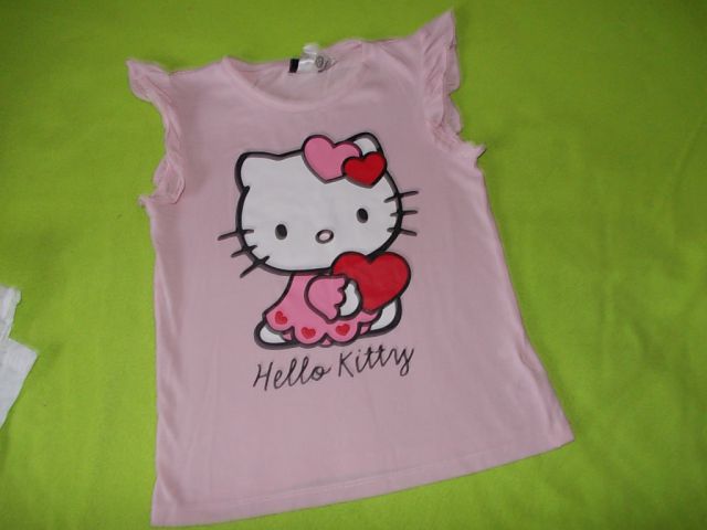 Majica HM Hello Kitty vel.122-128 4 eur brezhibna