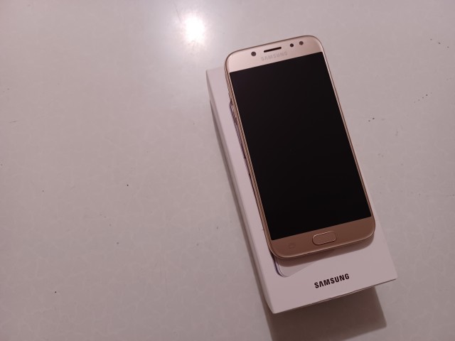 Samsung galaxy J5 - foto