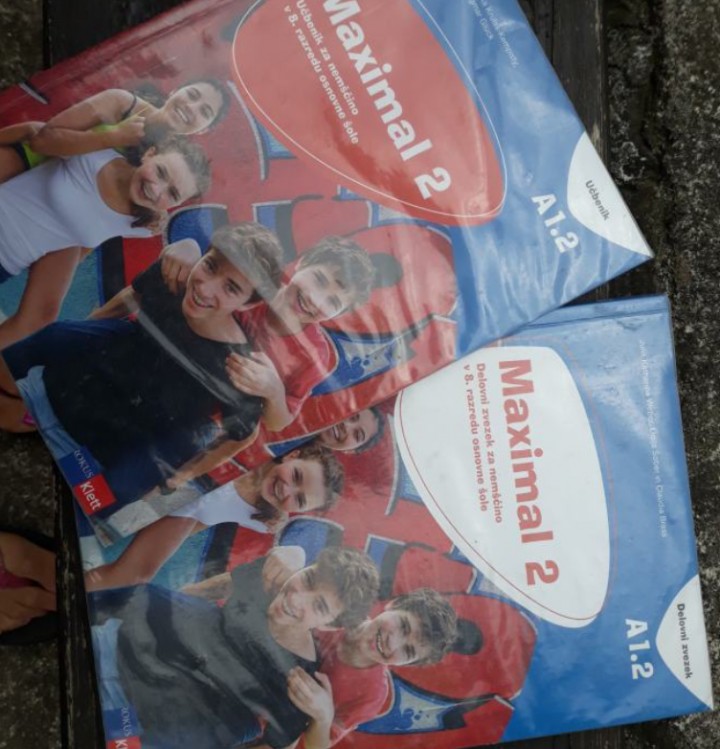 Učbeniki za osnovno in srednjo šolo - foto povečava
