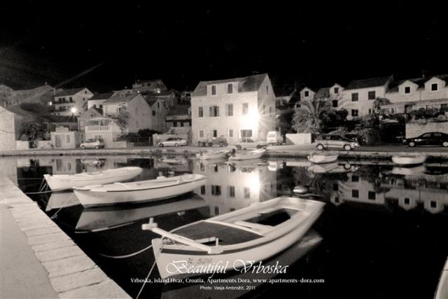 Nočne fotografije - Vrboska, otok Hvar - foto