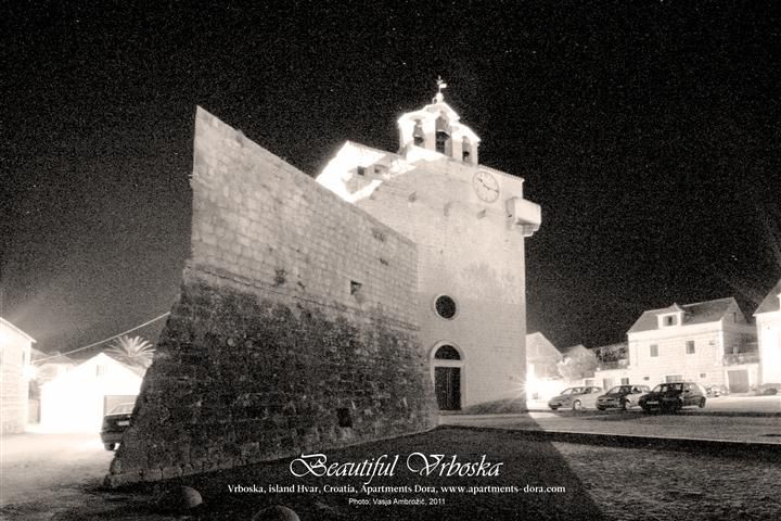 Nočne fotografije - Vrboska, otok Hvar - foto povečava