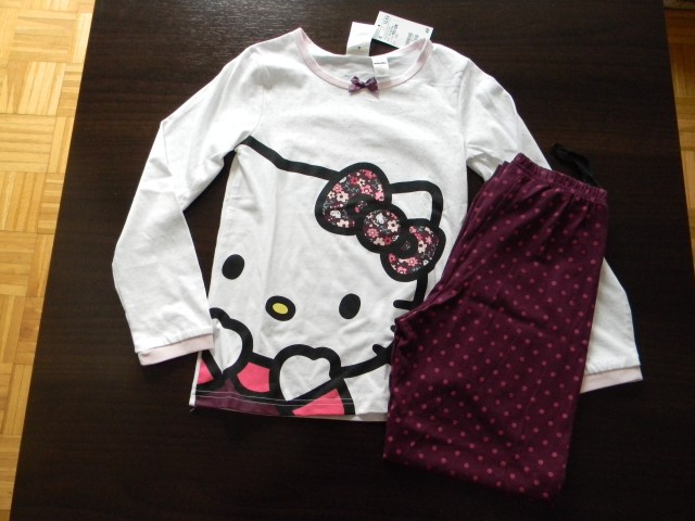 *pižamica h&m št.122/128