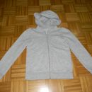 *kapucar h&m št. 122/128 ( nežno sive brave z belimi pikicami)