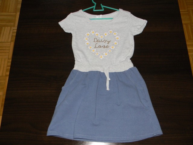 *oblekica cool club št.122 - 6 eur