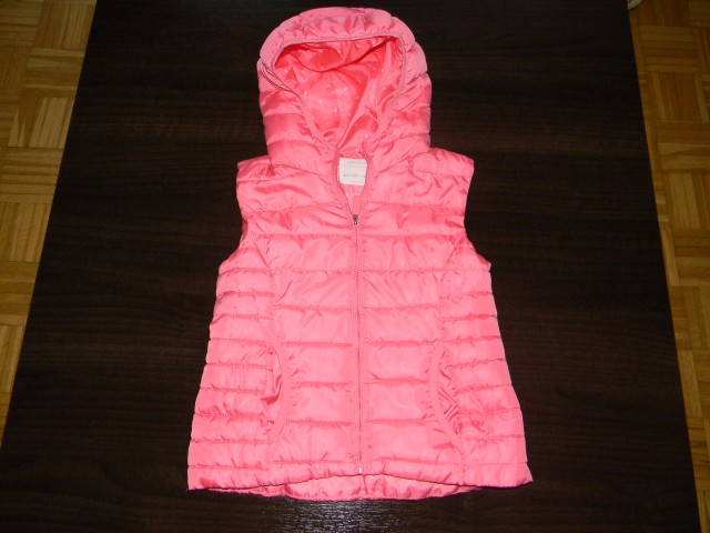 *brezrokavnik zara št.116 - 7 eur