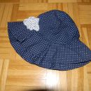 *klobuček h&m št.110/116  - 1,5 eur