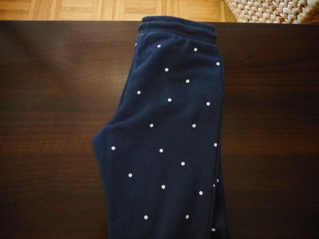 Trenerka h&m št. 128 - 4 eur