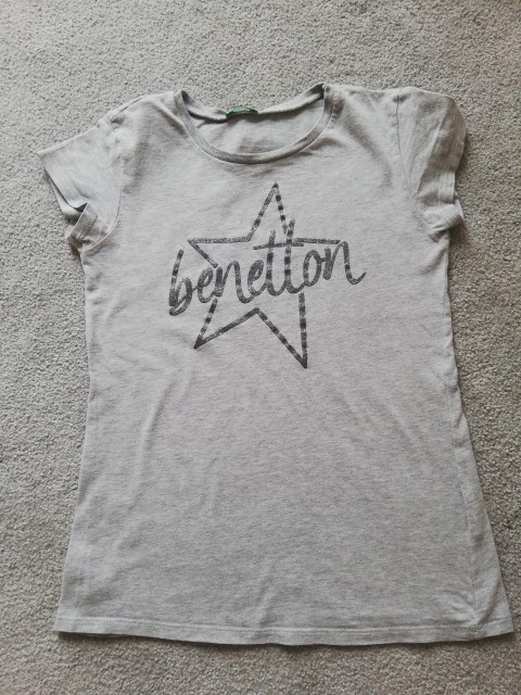 *majčka Benetton št. 140 - 3 eur