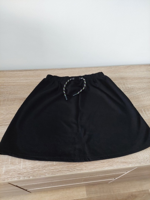 Krilo Reserved 158 cm   - 4 eur