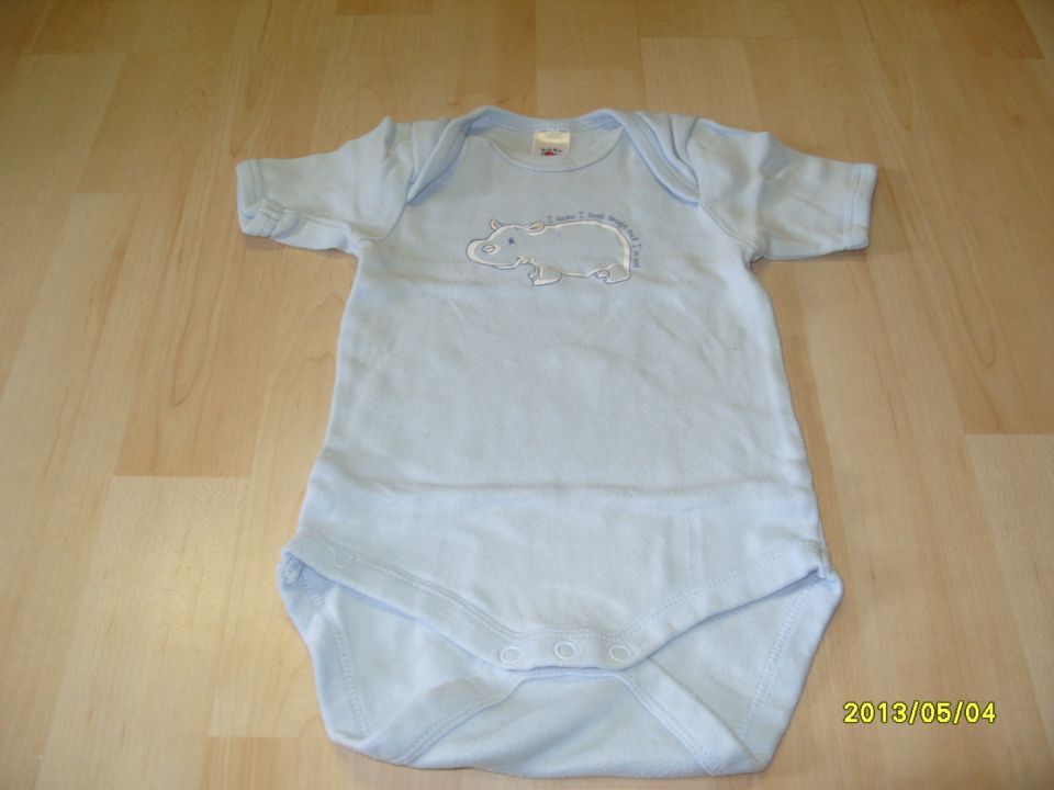 Body s kratkimi rokavi št.80 2eur