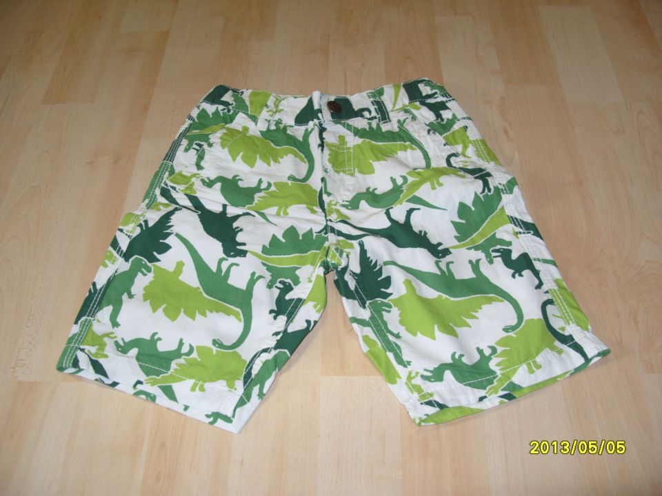 Kratke hlače št. 110 4eur