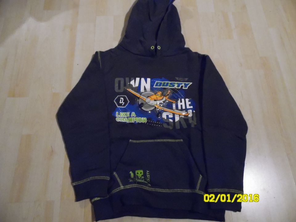 pulover C&A PLANES št.134/140 7eur