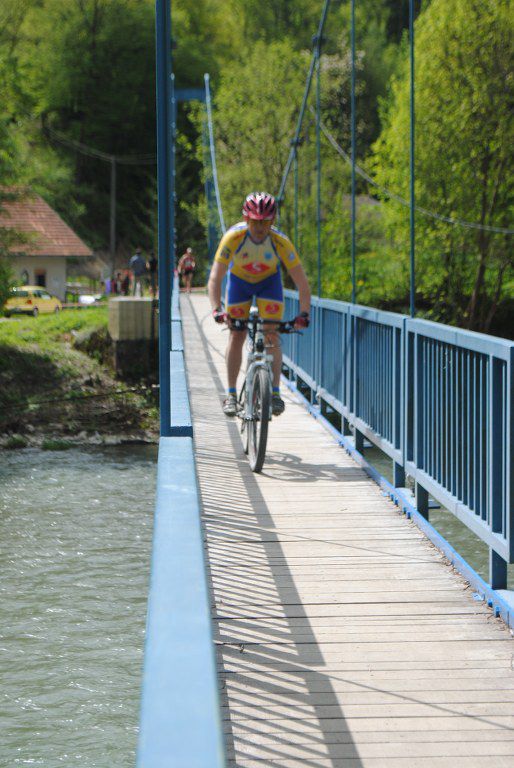 Antenin tek čez viseči most 2013 - foto povečava