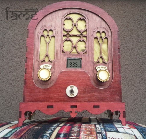 Darila - vintage radio