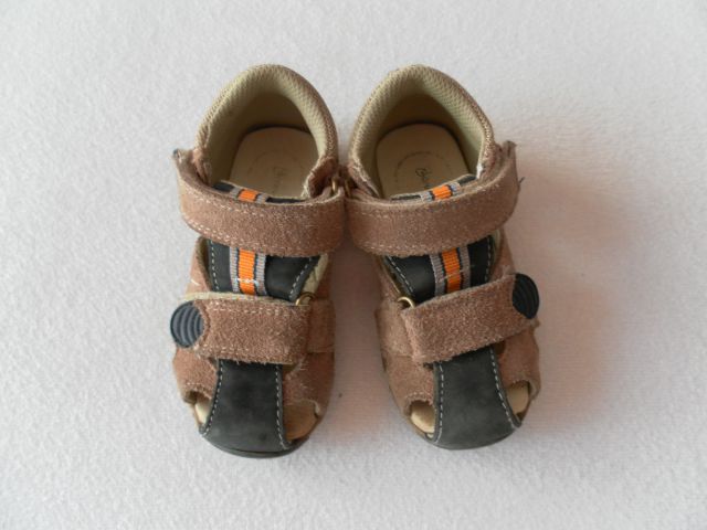 Otroški čevlji - foto