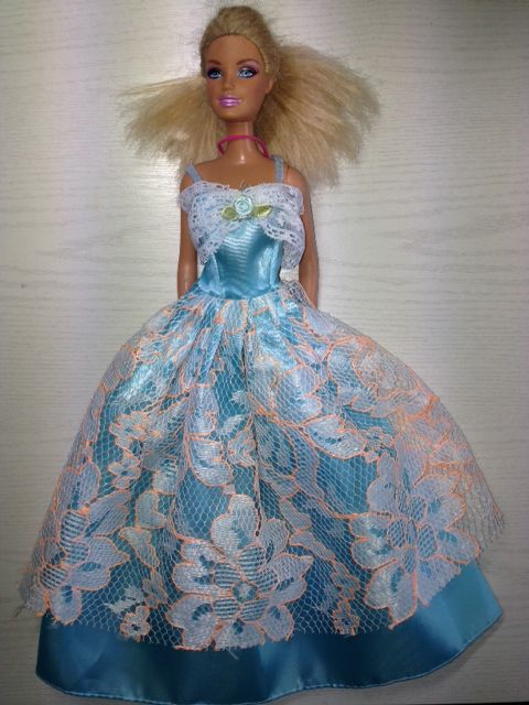 Barbie obleke - foto