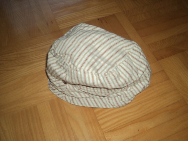 Poletni klobuček- obrnjen