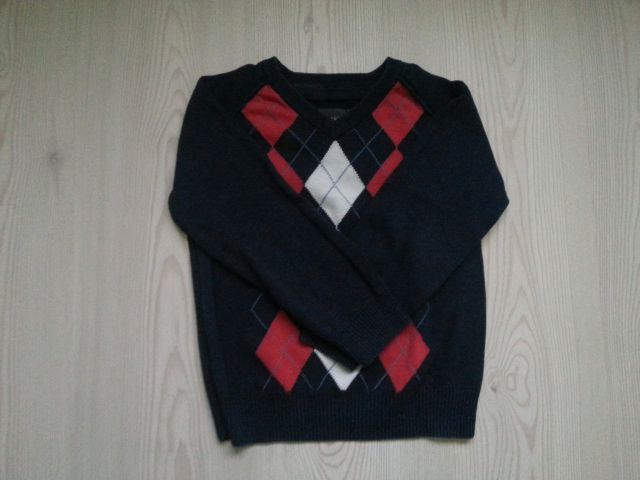 Eleganten fantovski pulover, L.O.G.G., št. 4-6 let: 3 EUR