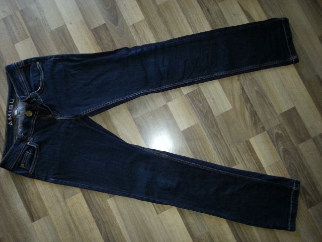 Jeans hlače, Amisu, št. 28: 8 EUR