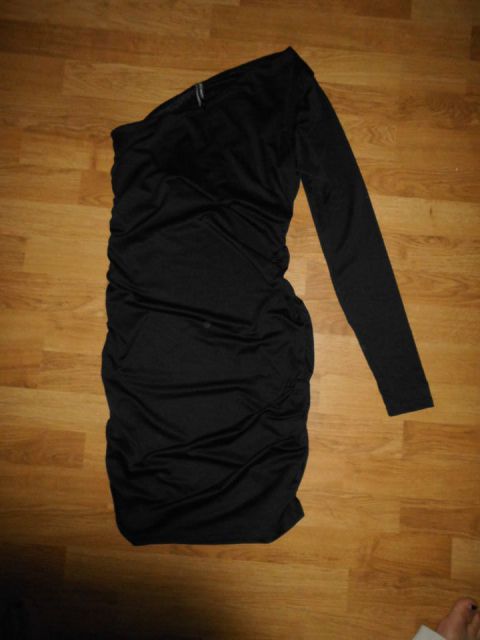 črna elegantna oblekica