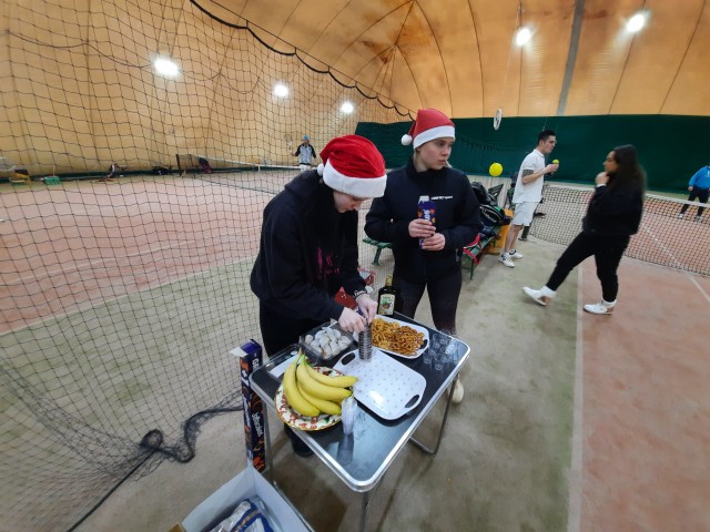 Tenis za odrasle, Božične igre december 2021 - foto