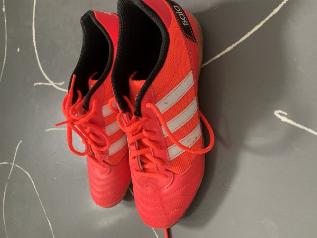 Adidas 30 evrov z ptt št 42 - foto