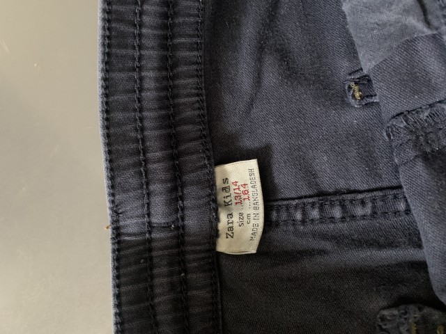 Fantovske hlače Zara, št 13-14, 10 € z ptt - foto