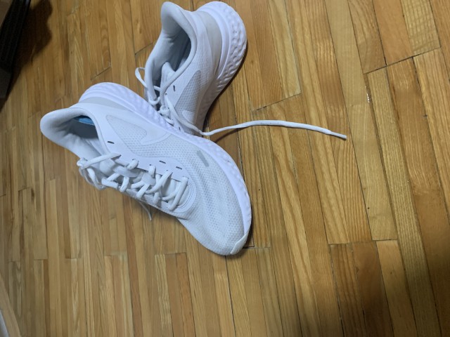 Nike št 43  30 evrov z ptt - foto