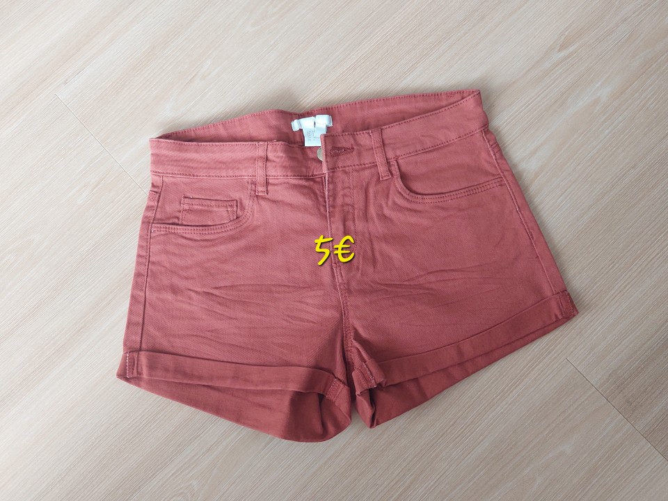 Kratke hlače S - foto povečava