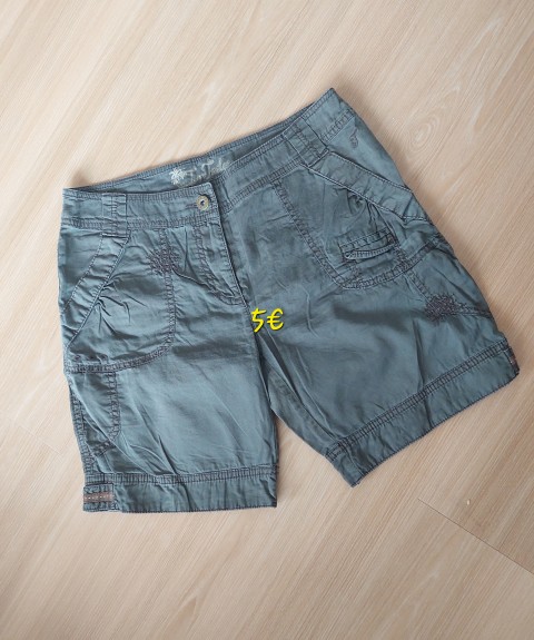 Kratke hlače S - foto