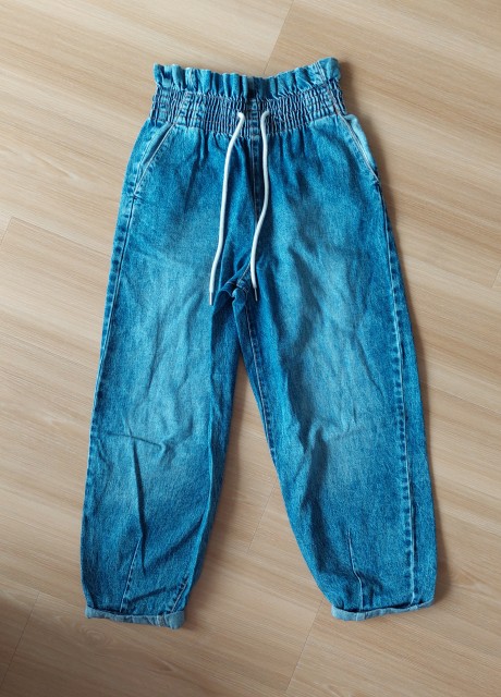 164 samo oprane nenosene hlače 12€