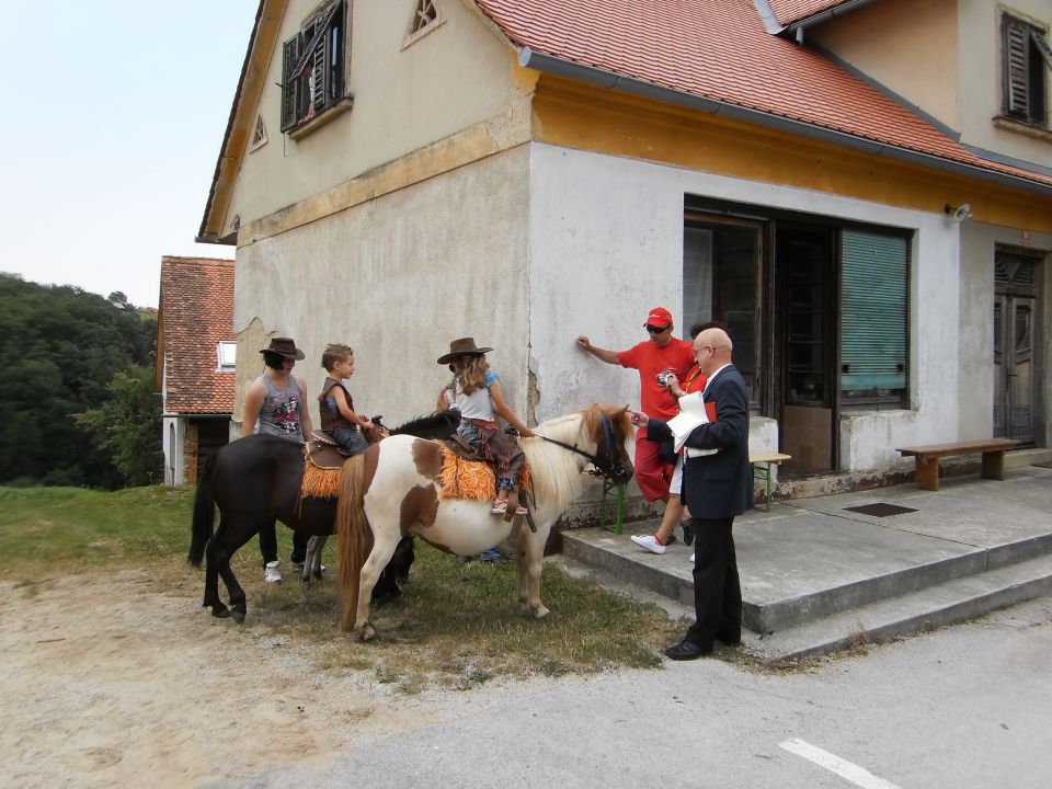 ŽEGNANJE KONJEV   SVETI ŠTEFAN  2010 - foto povečava