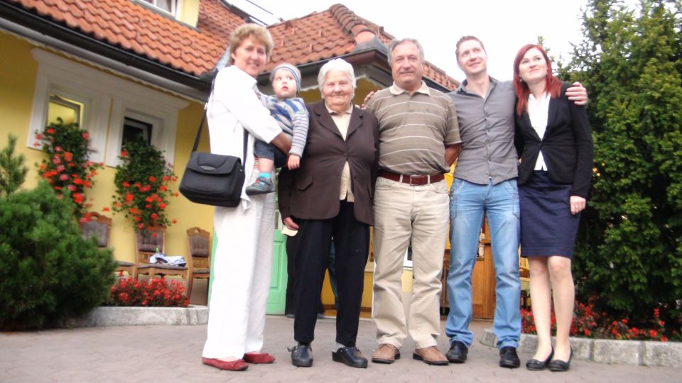 Gradič M. 90 let - foto povečava