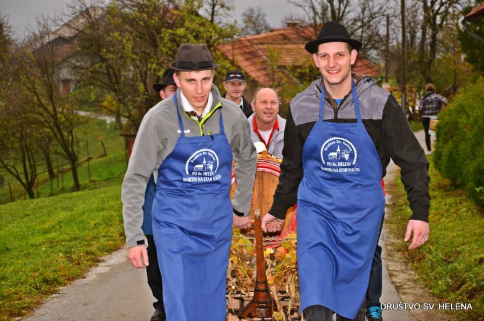 MARTINOVANJE NA SV.HELENI - foto povečava