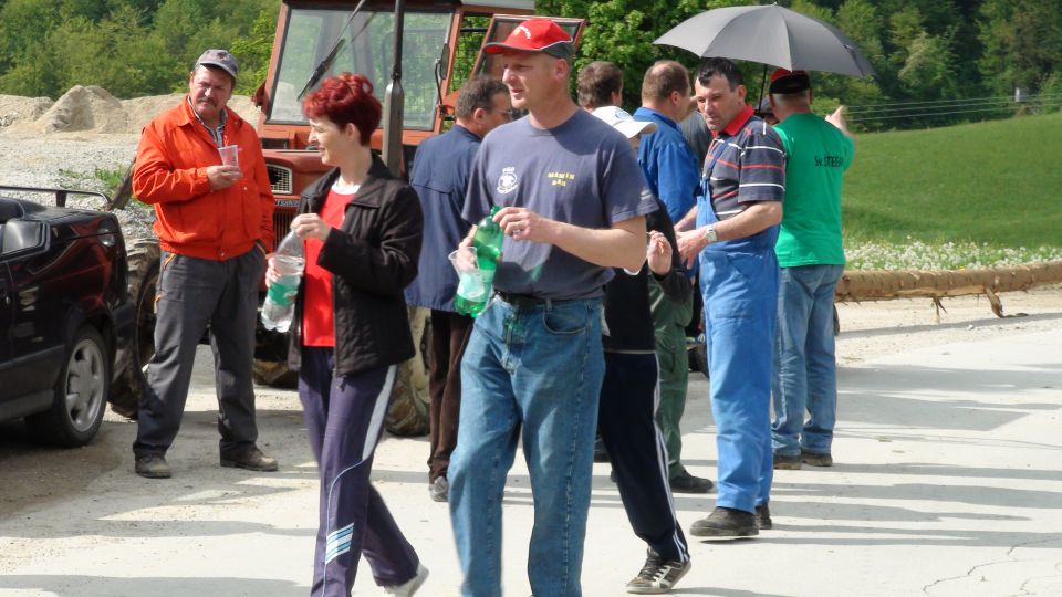 SMREKA SLIKE   2014 - foto povečava